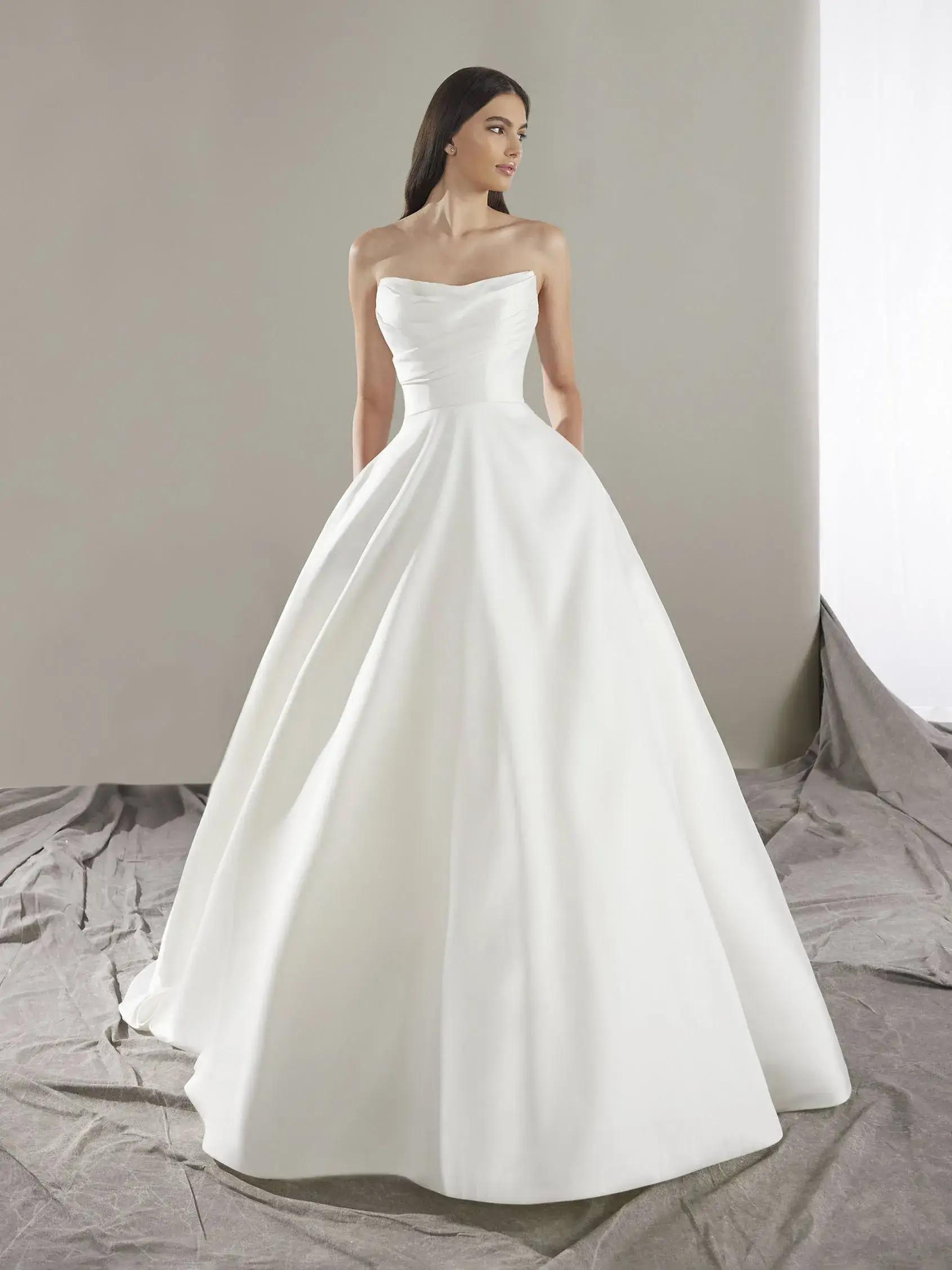 Model in white Pronovias wedding dress