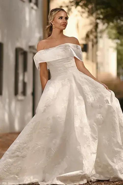 Model wearing Essense of Australia wedding gown